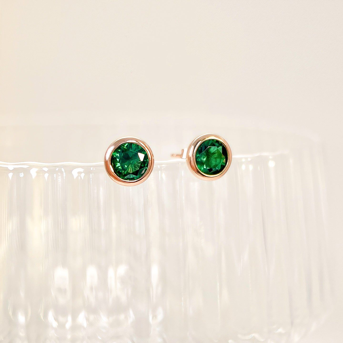 Ruby Red or Round Emerald in Rose Gold