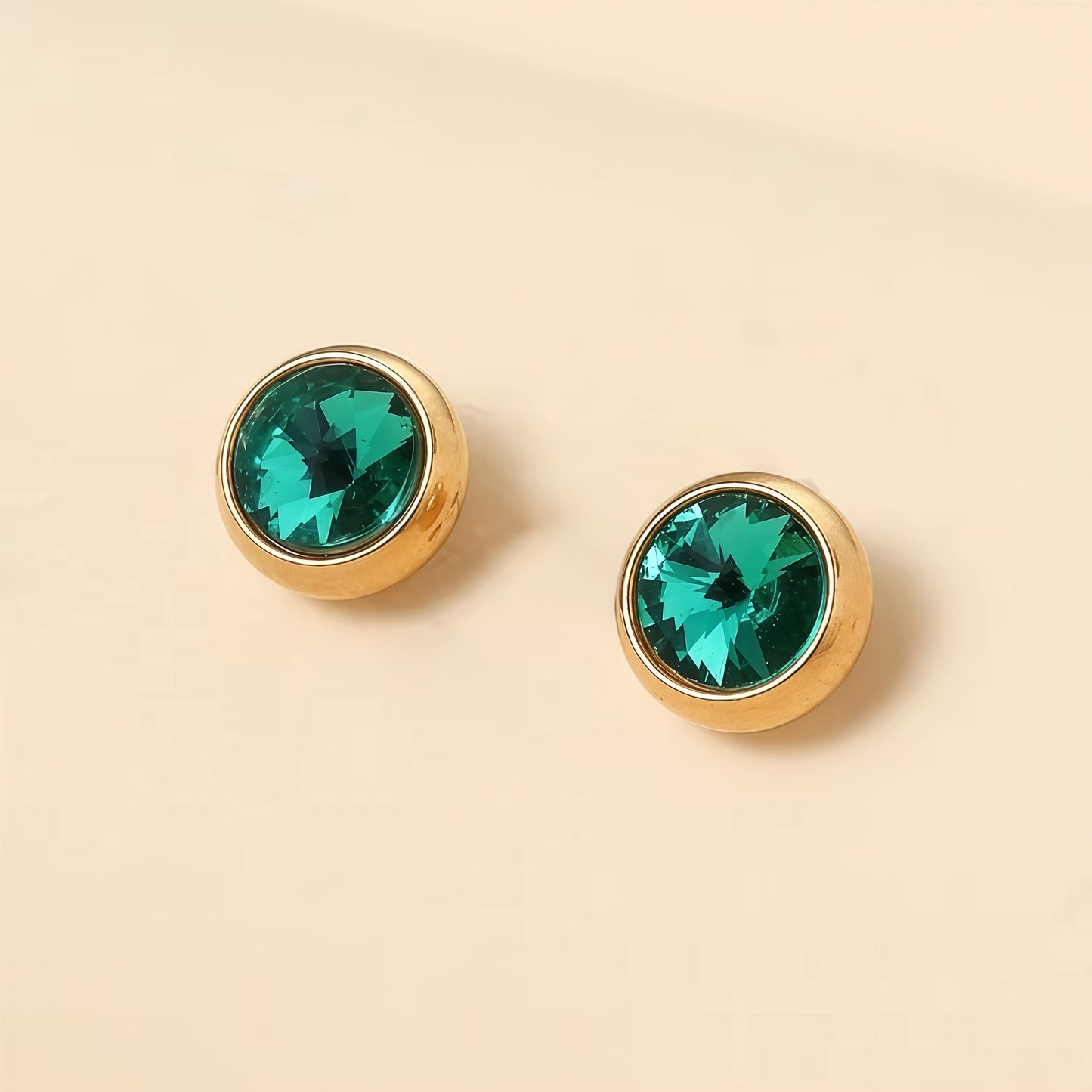 Ruby Red or Round Emerald in Rose Gold